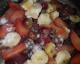 Foto del paso 2 de la receta: Frutas acarameladas con helado o crema!