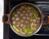 Foto langkah ke 6 dari resep Kuah Bakso Sapi Ala Abang-abang.