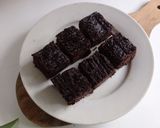 Foto langkah ke 5 dari resep 3 Ingredients Banana Brownies.