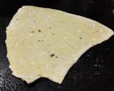 A picture of step 3 of Dal- oats paratha.