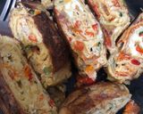 Foto langkah ke 4 dari resep Telur dadar roll pedas.