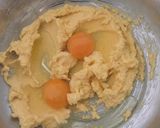 A picture of step 2 of Banana cake.