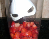 Foto del paso 2 de la receta: Helado de frutilla y naranja natural para celíacos, diabéticos y regímenes