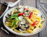 A picture of step 1 of Garlic Clam Pasta.