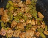 A picture of step 5 of Pork tenderloin with cactus.