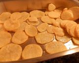 Foto del paso 3 de la receta: Bacalao rebozado frito con patatas panaderas