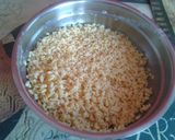 A picture of step 2 of Moong dal halwa.