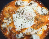 Foto del paso 2 de la receta: Patatas con jamón, queso y huevo "tirao" 🍳🥓