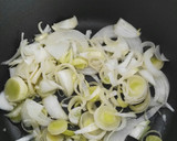 Foto del paso 1 de la receta: Crema de lombarda con manzana