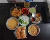 A picture of step 1 of Ragda Vadapav.