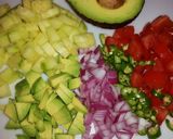 Foto del paso 3 de la receta: HU3RAz♡ Atún con Pico de Gallo ;)