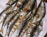 صورة لخطوة 1 من وصفة السردين المشوي 🐟