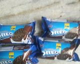 A picture of step 1 of Oreo Walnut brownie Shots.