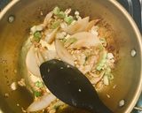 Foto langkah ke 2 dari resep Lemon Chicken Paella.