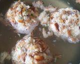 A picture of step 4 of German Bread Dumplings (Semmelknödel).