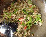 รูปขั้นตอนการทำที่ 3 ของ เส้นสปาเก๊ตตี้ผัดกะเพราหมูสับ
