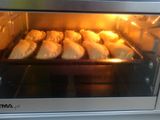Empanadas de pollo y salsa blanca