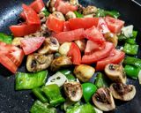 Foto del paso 3 de la receta: Caprese Con Champignone🍄 y Pimentón verde...!🌶️