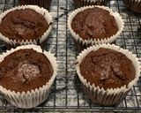 Foto langkah ke 9 dari resep So Moist Chocolate Muffins.