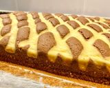 Foto del paso 11 de la receta: Pastel de chocolate con tarta de queso (Chocolate cake with cheesecake)