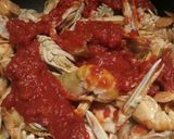 A picture of step 4 of Langostines in a spicy tomato sauce.