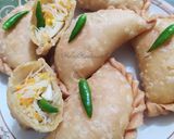 Foto langkah ke 8 dari resep Pastel Renyah Tanpa Telur dan Bisa Frozen.