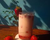 A picture of step 4 of Famous Korean style Strawberry Milk.