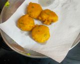 A picture of step 4 of Batata Vada.
