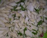 Foto langkah ke 2 dari resep Keripik Lumpia Simpel.