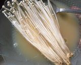 Foto langkah ke 4 dari resep Enoki Goreng Tepung.