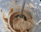 Foto langkah ke 2 dari resep Mocha Cookie Crumble Frappuccino.