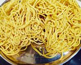 લસણ વાળી સેવ (Lasan Vali Sev Recipe In Gujarati) રેસીપી સ્ટેપ3ફોટો