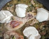 Foto del paso 6 de la receta: Pasta en salsa de pollo al verdeo