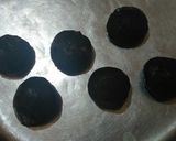 A picture of step 2 of Oreo nutella truffle.