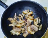 豬耳朵炒麵的食譜步驟2照片