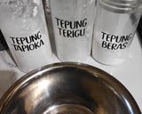 Foto langkah ke 5 dari resep Tahu Isi Sosis Pedas.