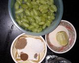 A picture of step 2 of Healthy grapes sharbat.