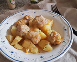 Foto del paso 7 de la receta: Albóndigas de Sepia en salsa de piquillos y puré de patatas