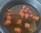 Foto del paso 2 de la receta: Huevos rotos con chistorra