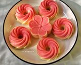Foto langkah ke 9 dari resep Bolu Kukus Merah Putih.