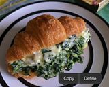 รูปขั้นตอนการทำที่ 2 ของ ครัวซองท์ผักโขมชีสส 🥐🧀 DIY FROM 7-11