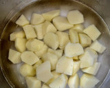 Foto del paso 1 de la receta: Ensalada de salchicha con patata al pesto