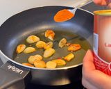 Foto del paso 4 de la receta Patatas al ajillo colorado