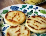 Foto del paso 9 de la receta: Cena venezolana-colombiana: Tequeños, arepas y aborrajados