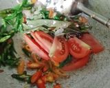 Foto langkah ke 2 dari resep Ikan Pindang Masak Santan.