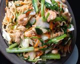 Foto langkah ke 5 dari resep Mie goreng kucai.