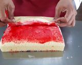 Foto langkah ke 13 dari resep Batik Roll Cake Kukus.