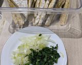 Foto langkah ke 1 dari resep Tempe Mendoan seledri Bombay dgn saus cocol nanas.