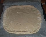 Foto del paso 2 de la receta Pizza con piña de masa casera