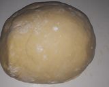 Foto del paso 2 de la receta: Medialunas saladas rellenas sin hojaldre
